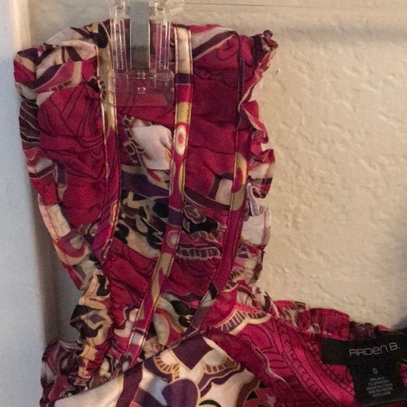 Silk top. Perfect for the holidays - Picture 2 of 5